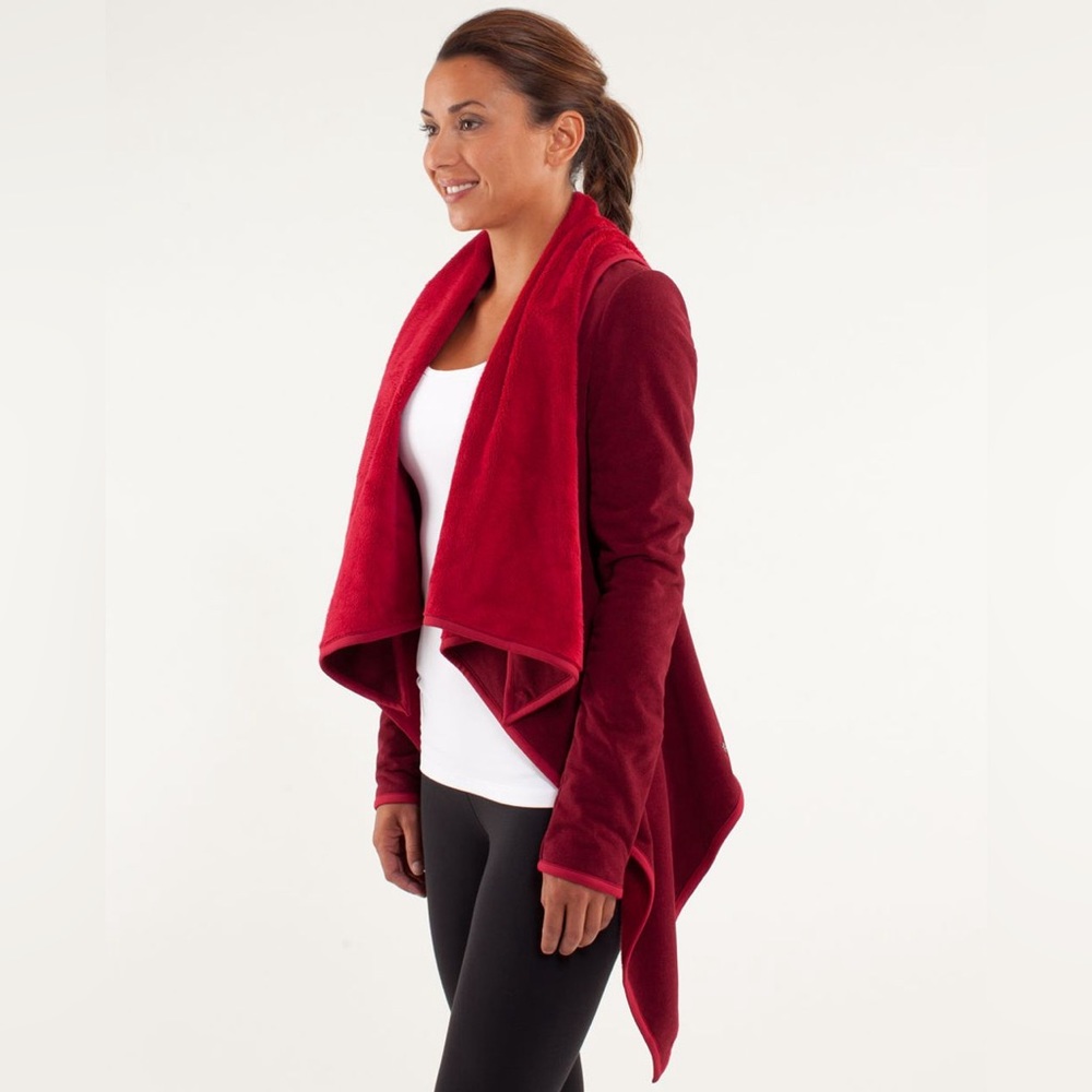 Lululemon Cranberry Red Presence of Mind Jacket EUC size 4 / fits like size 2